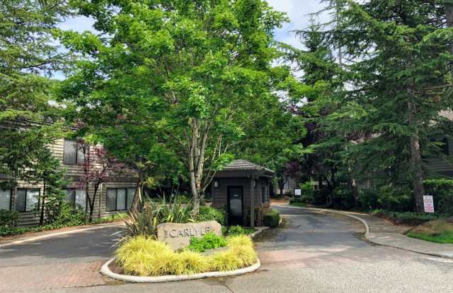 Spacious 2db, 2ba Condo Downtown Bellevue in Tranquil Setting - 1256 Bellevue Way Northeast, Bellevue, WA 98004