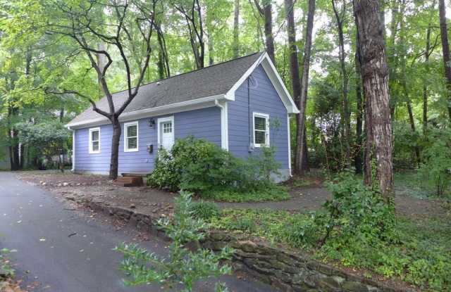 904 E Franklin Street - 904 East Franklin Street, Chapel Hill, NC 27514