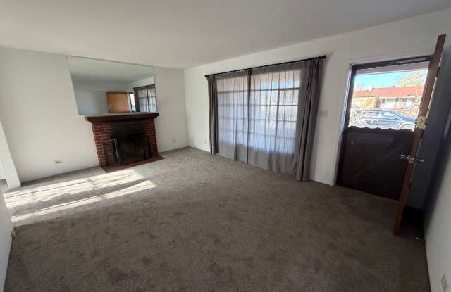 3 Bedroom Home w/Large Backyard photos photos
