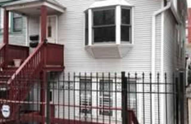 1713 N Hermitage Ave Unit 1F Gallery 2