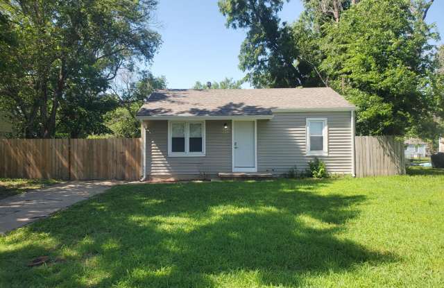 Remodeled Home Just N of Haysville a few blocks SW of 63rd and Broadway photos photos