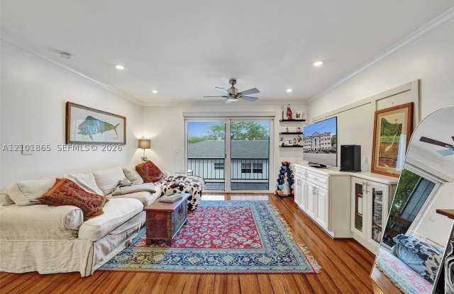 1212 SE 2nd Ct Gallery 3
