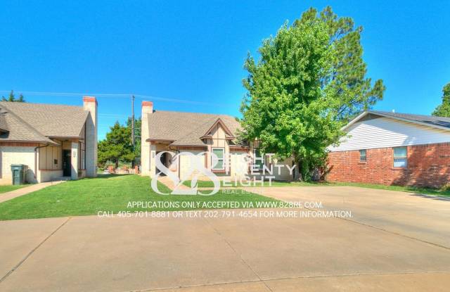 Roommates Not Working Out? 4 Bed/2 Bath Home Near OU Campus Available NOW! (Not Preleasing for 2027) Gallery 3