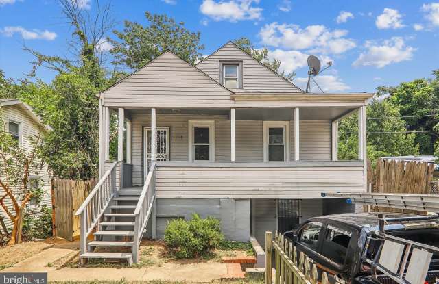 1210 LARCHMONT AVENUE - 1210 Larchmont Avenue, Coral Hills, MD 20743