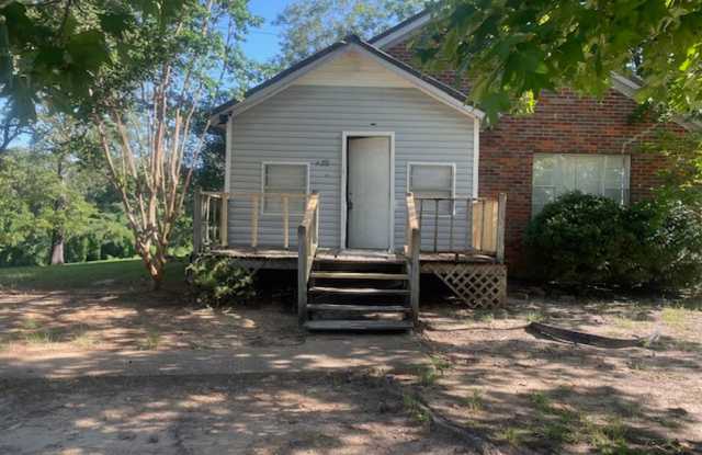 Renovated 2 Bedroom 1.5 Bath Home for Rent!! - 428 Jumper Macon Street, Baldwyn, MS 38824
