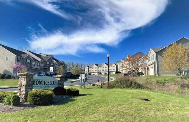 2773 Monticello Ln - 2773 Monticello Lane, Colonial Park, PA 17112