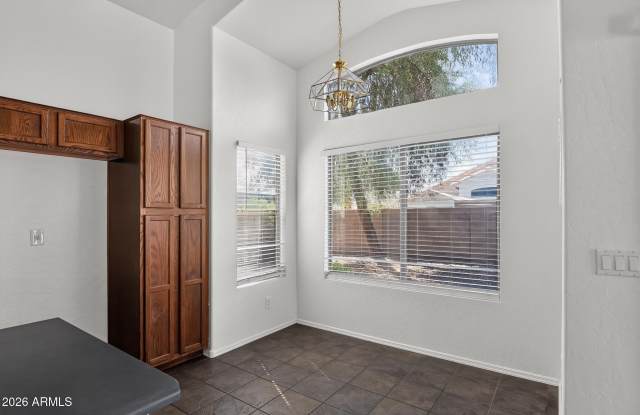13737 W PECK Drive Gallery 2