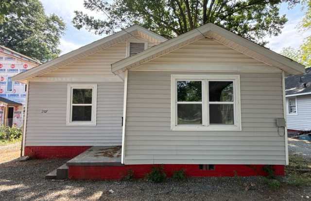 207 Bradford Drive photos photos