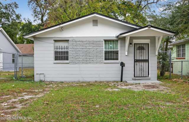 3811 CHASE Avenue photos photos