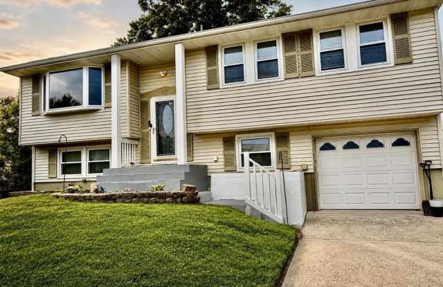 610 OGDEN Drive photos photos