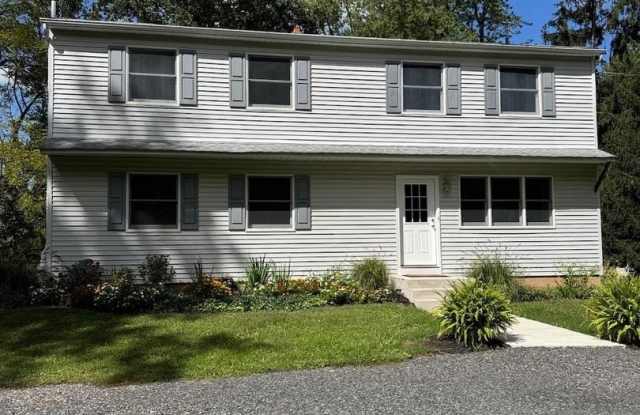 6025 HONEY HOLLOW RD Gallery 1