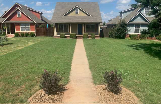 Craftsman style 3 bedroom 2 bath Home - Avail NOW! photos photos