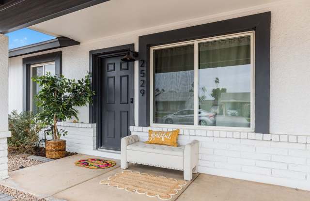 Beautifully FURNISHED Remodeled Corner-Lot Home in a Prime Chandler Location! photos photos
