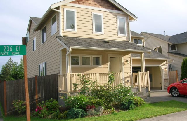 12527 SE 236TH COURT - 12527 Southeast 236th Court, Kent, WA 98031