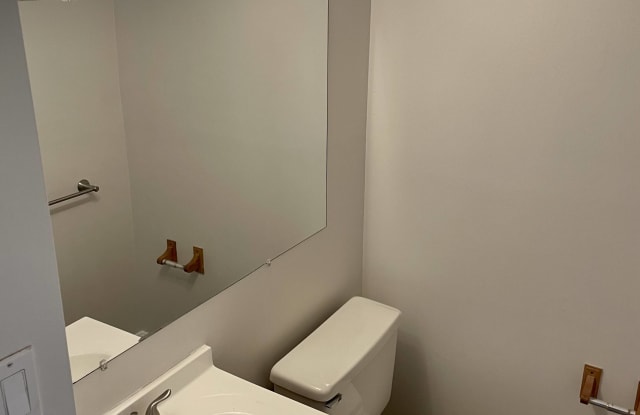 18008 Wagonwheel Ct - 18008 Wagonwheel Court, Olney, MD 20832