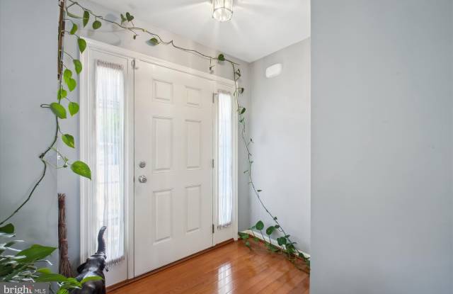 528 LINCOLN DRIVE Gallery 2