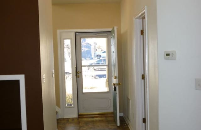 5017 Thorndike Avenue Gallery 2