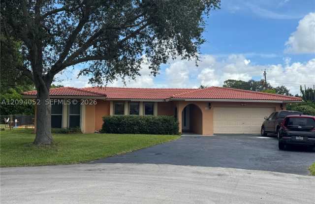8300 NW 35th Ct Gallery 1