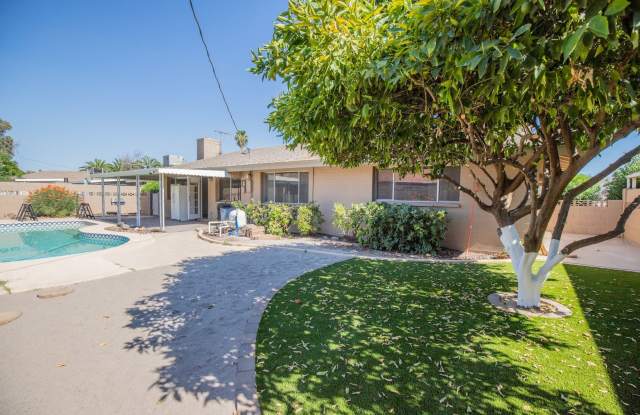 Remodeled 5 bed 3 bathroom home in Tempe WITH POOL! - 1224 East Campus Drive, Tempe, AZ 85282