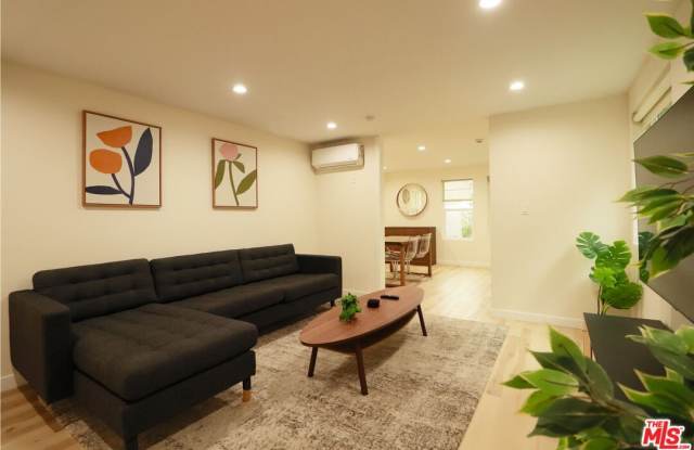 9042 Phyllis Ave unit: B photos photos