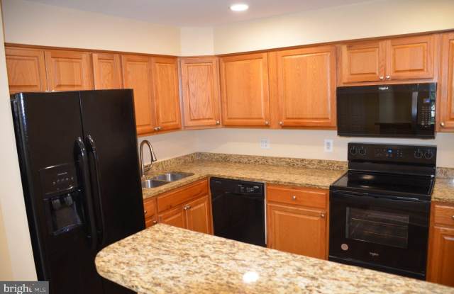 8776 GRASMERE Court Gallery 2