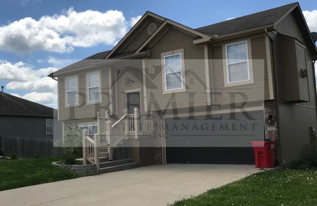 LOVELY 3 bd / 2.5 ba GRAIN VALLEY HOME -717 SW Tisha Ln, Grain Valley, MO 64029 $1950 - Mid May Move in photos photos