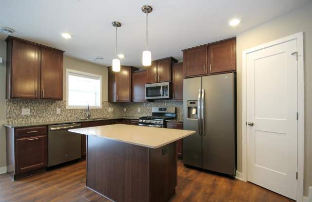 10259 Chesshire Lane North - 1 Gallery 3
