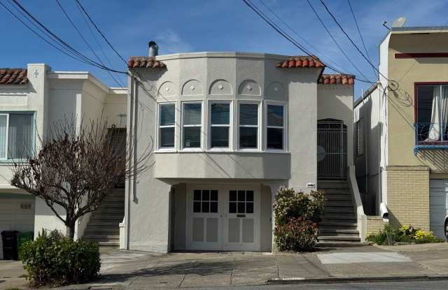 Charming Parkside Upper Flat w/ Garage Parking photos photos