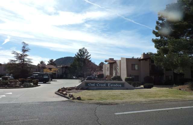 Gorgeous 2B/2B condo with Red Rock views, pool, spas and working fireplace - 65 Verde Valley School Road, Village of Oak Creek, AZ 86351