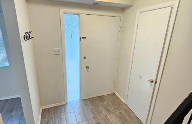17445 HOSKINSON Road Gallery 4