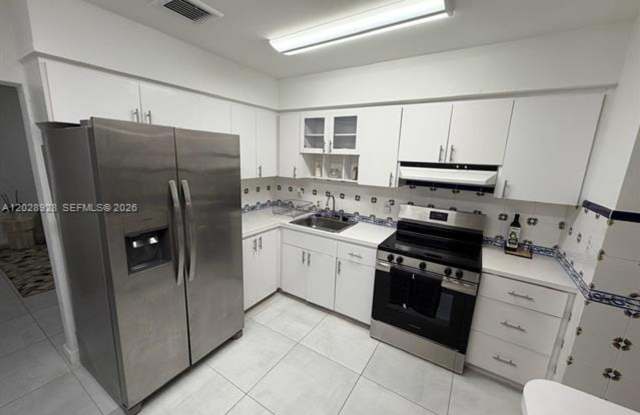 3600 SW 26th St # 3600, Miami, FL 33133 Gallery 1