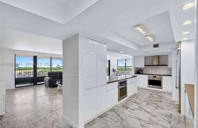 2 Grove Isle Dr photos photos