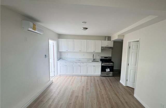 13310 Mystic St photos photos