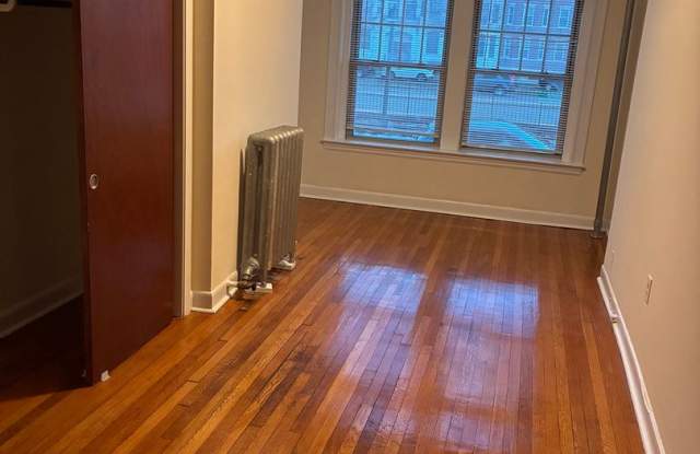 Nicely located 1 bed with heat and water included! photos photos