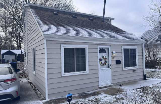 704 Virginia Place photos photos