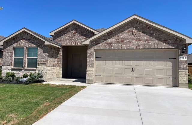 AVAILABLE NOW 3 BEDROOM 2 BATH HOME IN CLEBURNE Gallery 1