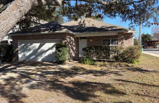 299 Niceville Avenue - 299 Niceville Avenue, Niceville, FL 32578
