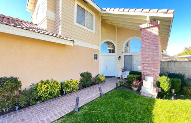 4 bed, 3 bath located in Rancho Cucamonga! photos photos