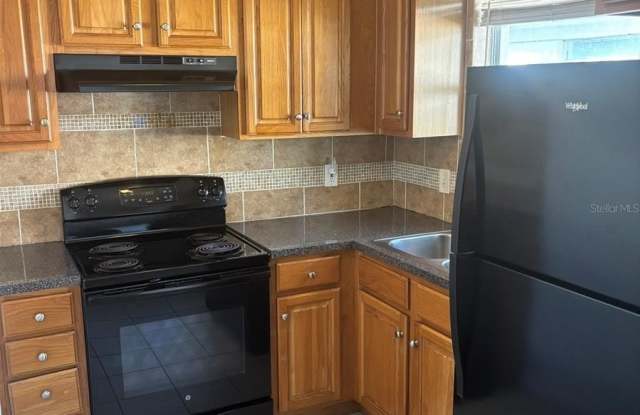 614 ROSERY Road NW Gallery 4