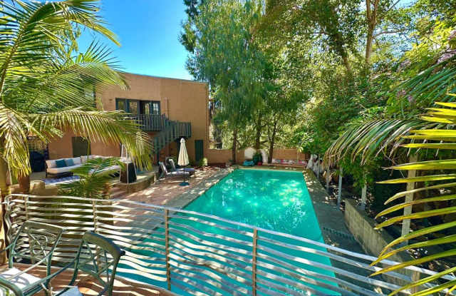 Custom Designer Mediterranean Style Rental with Pool Gallery 3