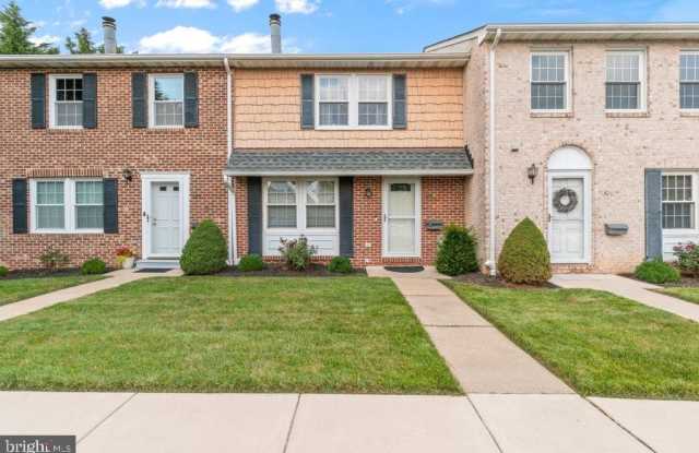 322 HARLAN SQUARE photos photos