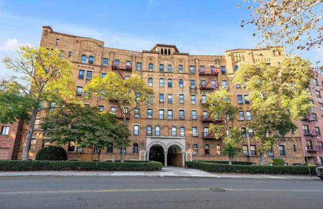 8344 Lefferts Blvd photos photos
