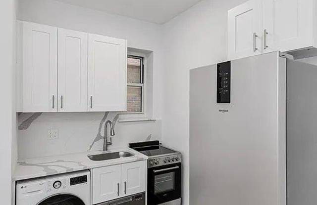 139 East 13th Street Gallery 4