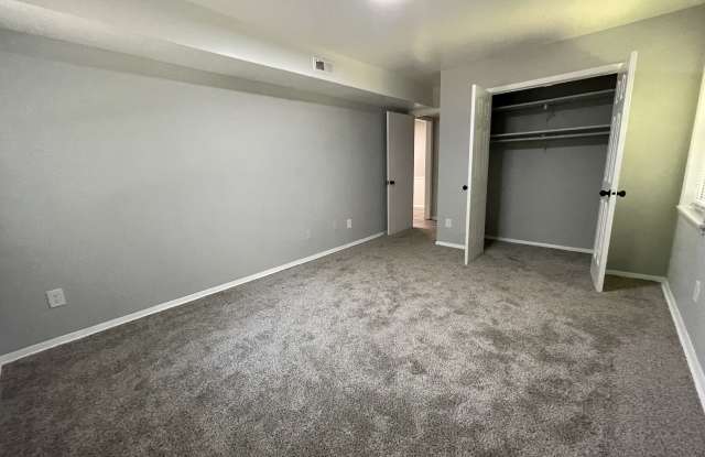 1314 Springmont Ln photos photos
