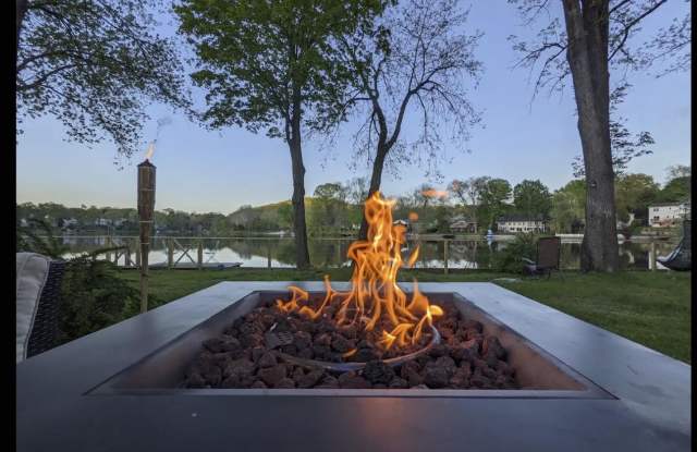 191 LAKESHORE DRIVE photos photos