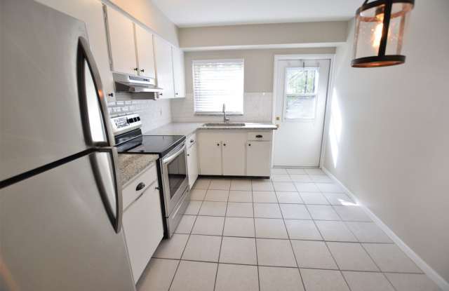 Elmwood Apartments Gallery 1