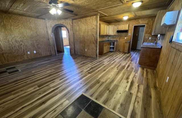 390 Private Road 4379 Gallery 2