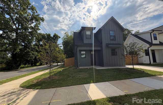 2903 Clyde Drive Gallery 2