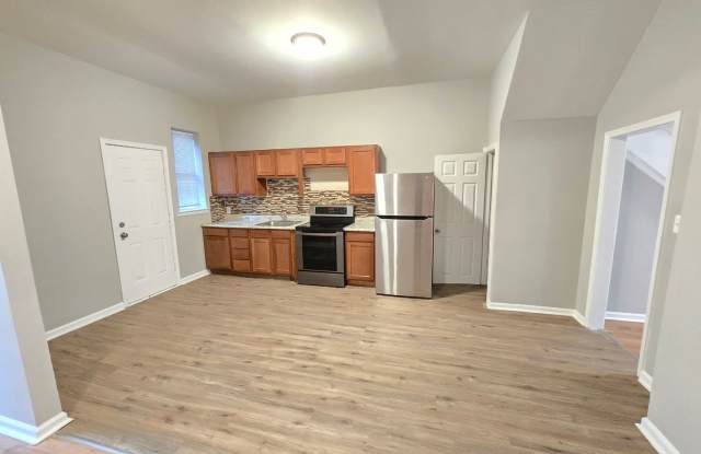 Beautiful 4.5 Bedroom 2 Bathroom West Baltimore Town Home photos photos