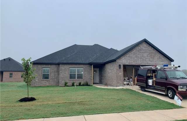 1100 Tracey  LN - 1100 Tracey Lane, Pea Ridge, AR 72751
